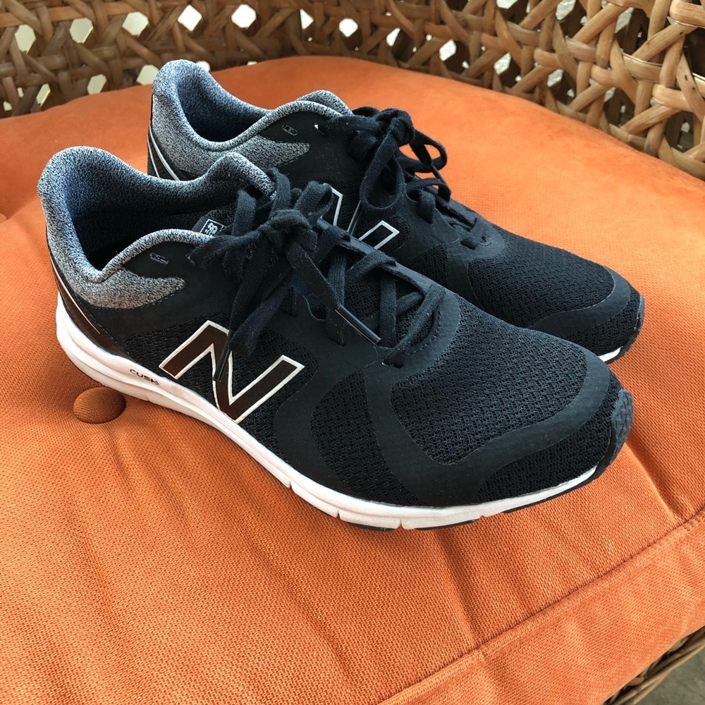 New Balance Women's Black 635 V2 Running Shoe sz 7